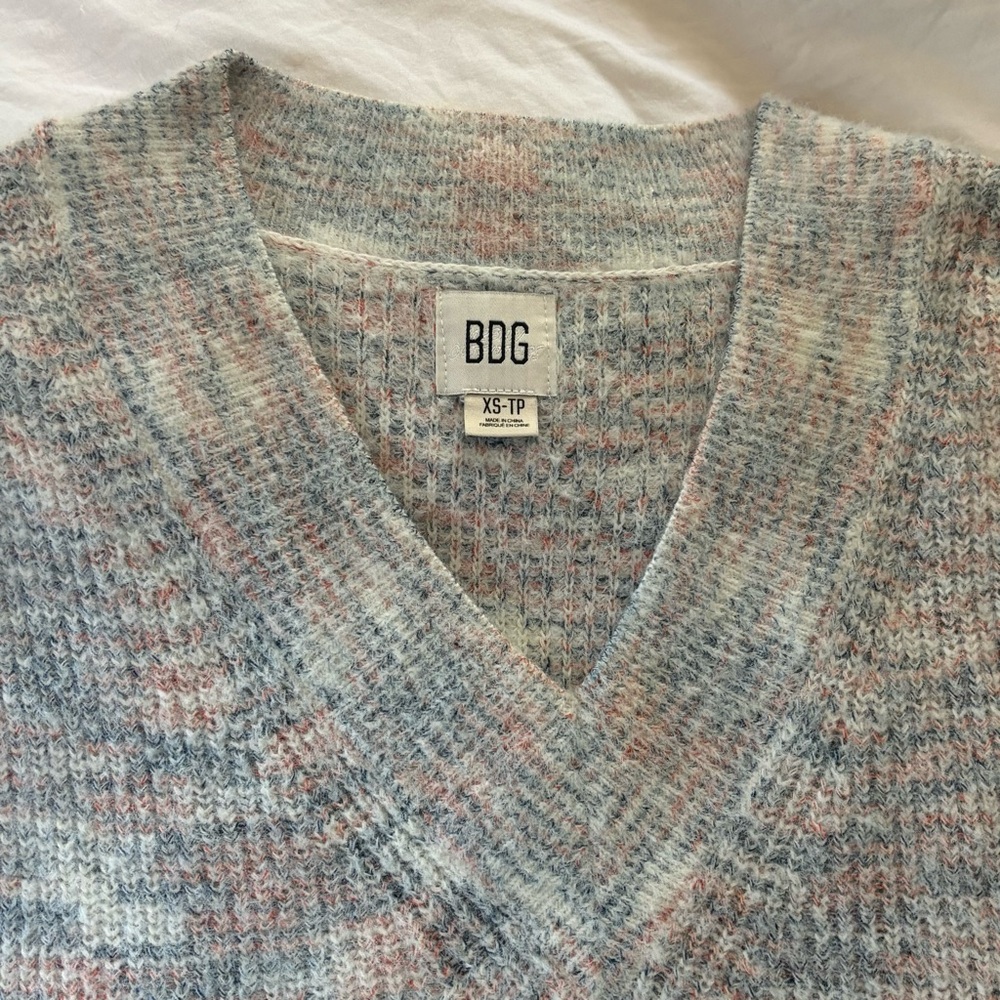 BDG Multicolor V-Neck Knit Tunic - Picture 7 of 15